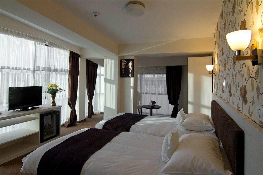 West Plaza Hotel Bukurešť Exteriér fotografie