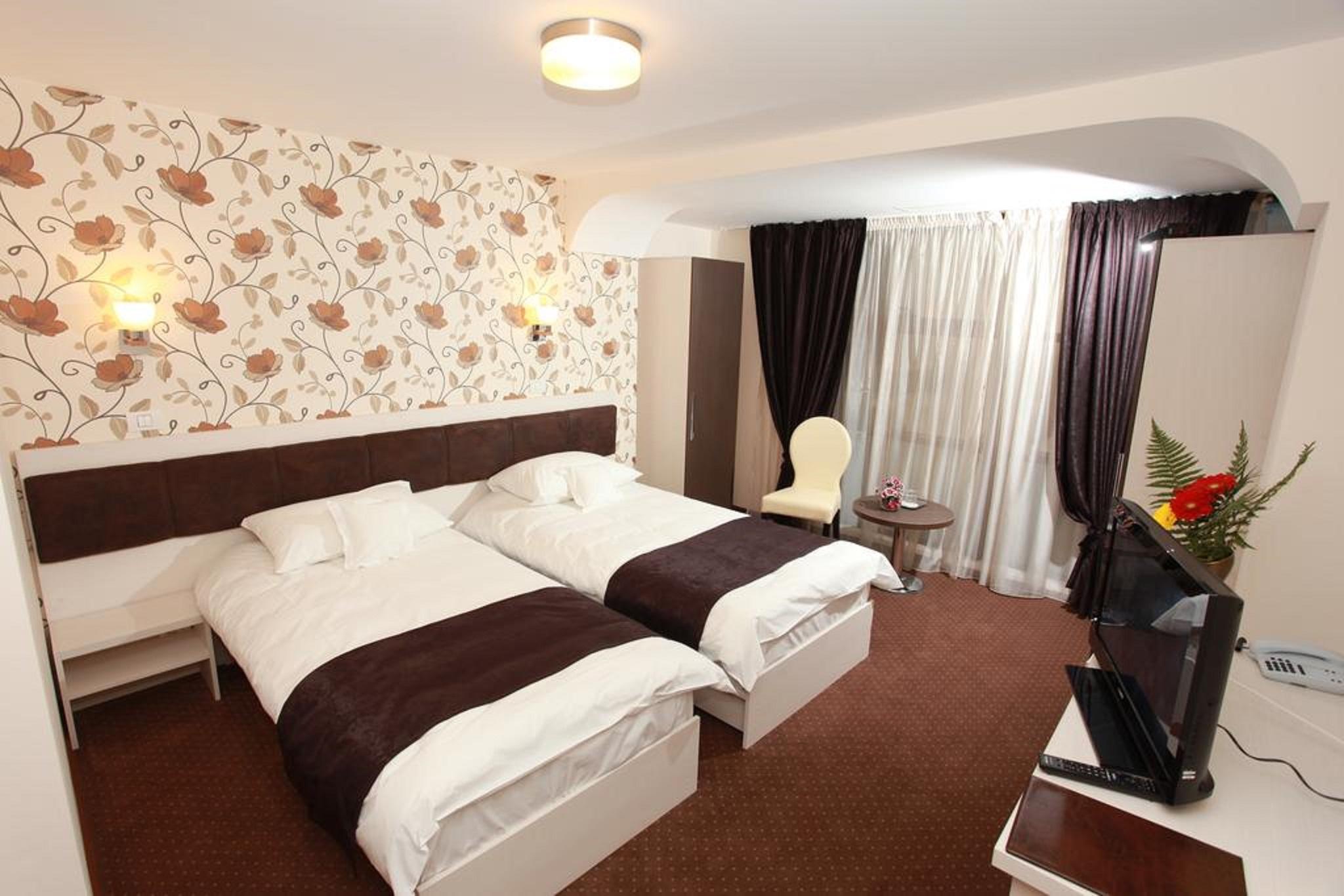 West Plaza Hotel Bukurešť Exteriér fotografie