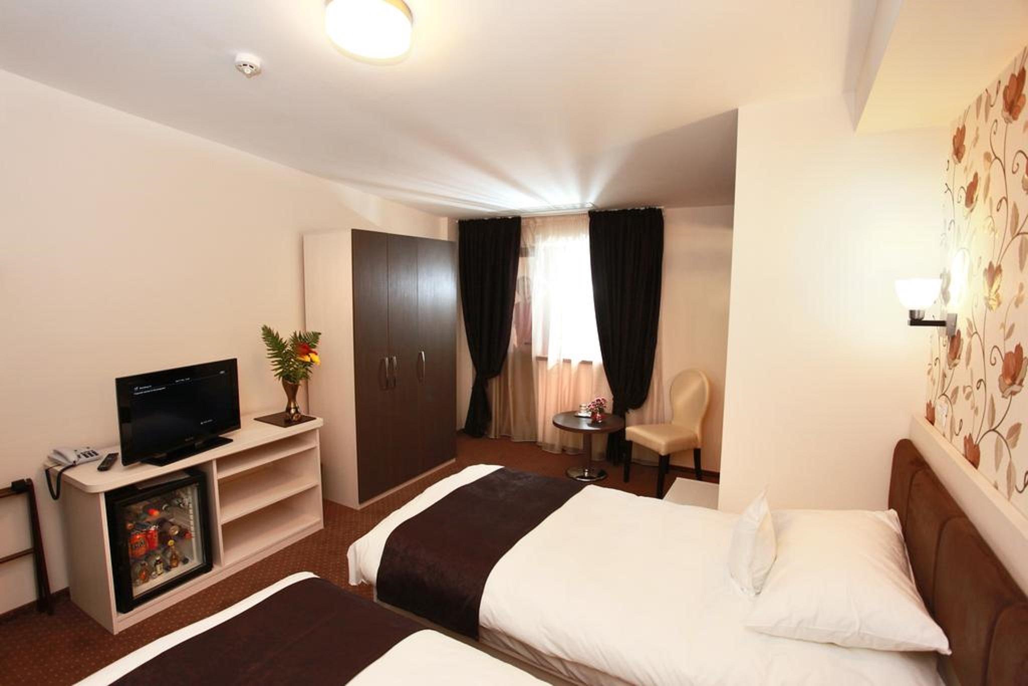 West Plaza Hotel Bukurešť Exteriér fotografie