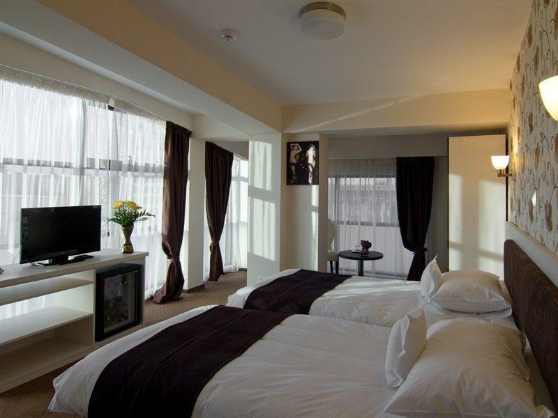 West Plaza Hotel Bukurešť Exteriér fotografie